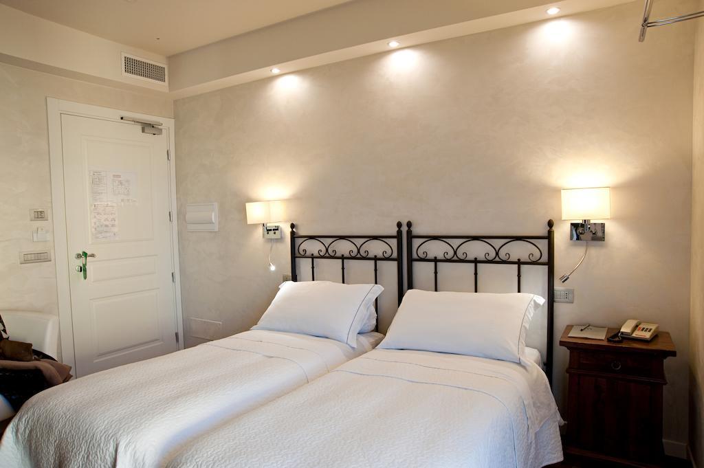 Hotel Ferro Di Cavallo Pavullo nel Frignano Room photo